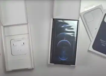 Apple przestał dołączać słuchawki do iPhone’ów sprzedawanych we Francji