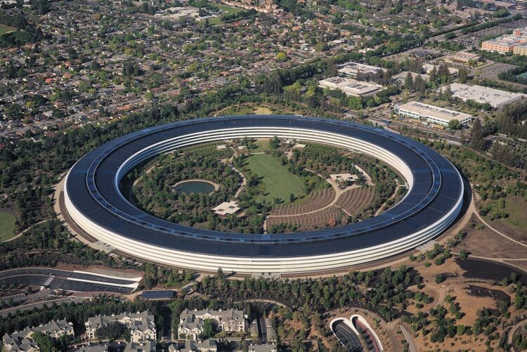 Tim Cook Prowadził Szczyt na Temat Zdrowia Psychicznego w Apple Park