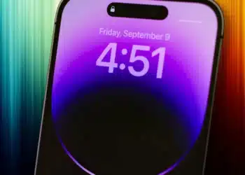 Zaciemniany ekran z funkcją Privacy w iPhone 16 Pro