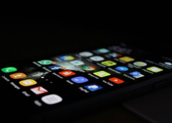 Dane w czasie rzeczywistym, blockchain i sztuczna inteligencja: Rewolucja w inteligentnych aplikacjach