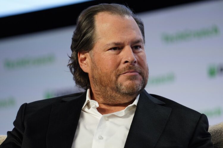 Marc Benioff ostrzega, że sztuczna inteligencja, choć użyteczna, jest przeceniana i częściowo obwinia Microsoft

Nowy tytuł: 
Marc Benioff: AI jest przereklamowana, a Microsoft częściowo odpowiedzialny za nadmierne oczekiwania