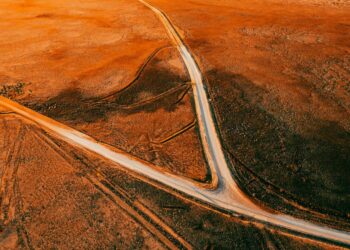 "Przerażająca i genialna: Nowa postapokaliptyczna powieść Tima Wintona"