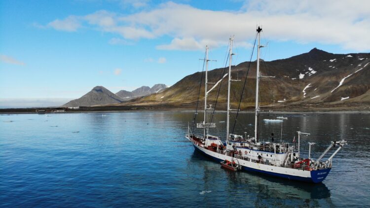 Statek badawczy "Oceania" z dofinansowaniem na lata 2024-2026