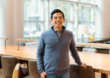 Szef technologii w Gusto twierdzi, że zatrudnianie armii specjalistów to błędna strategia w dziedzinie sztucznej inteligencji.

Nowy tytuł: 
**Dyrektor technologiczny Gusto: Nadmierne zatrudnianie ekspertów w AI to niewłaściwa taktyka**