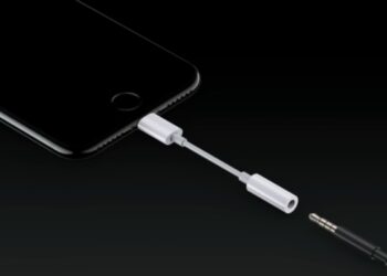 Apple kończy sprzedaż adaptera Lightning do gniazda słuchawkowego 3,5 mm