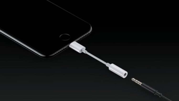 Apple kończy sprzedaż adaptera Lightning do gniazda słuchawkowego 3,5 mm