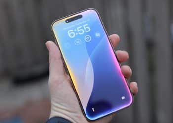 Apple pracuje nad bardziej rozmowną wersją Siri opartą na zaawansowanych modelach językowych