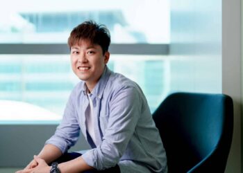 Inżynier NVIDIA, który zdobył tytuły licencjata, magistra zarządzania, doktora inżynierii i specjalizację w kontroli jakości