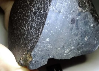 Kryształy z meteorytu ujawniają ślady gorącej wody na starożytnym Marsie