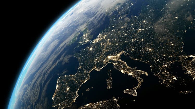 Od maszyn wirtualnych do sztucznej inteligencji: Jak rozwija się edge computing