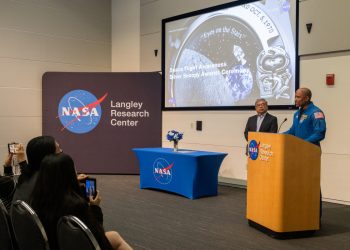 Pracownicy NASA Langley Otrzymują Srebrne Nagrody Snoopy