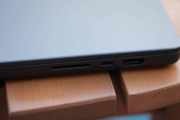 Recenzja 16-calowego MacBooka Pro (M4 Pro): Potężny zamiennik komputera stacjonarnego