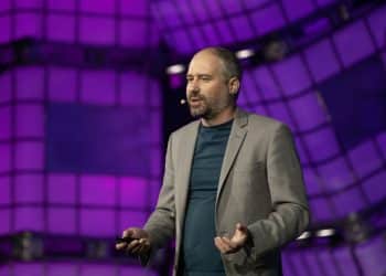 Startup AI /dev/agents pozyskuje imponujące 56 mln dolarów w rundzie seed, osiągając wycenę 500 mln dolarów