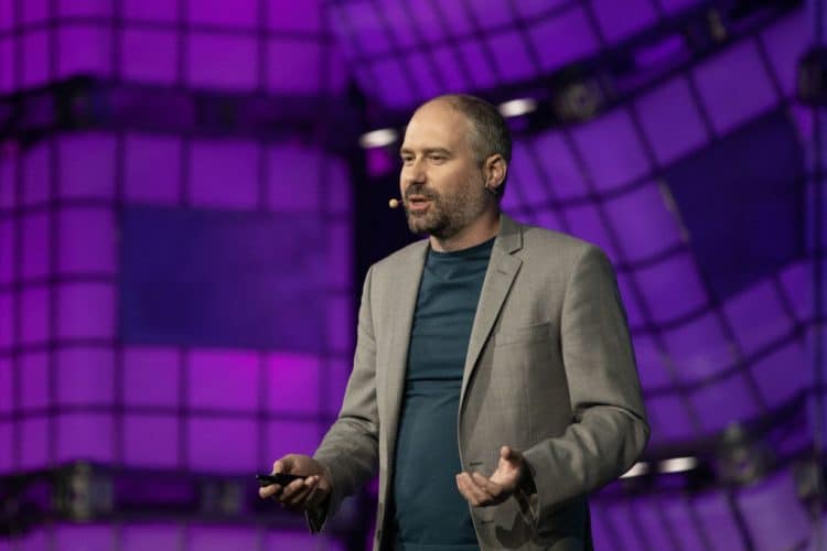 Startup AI /dev/agents pozyskuje imponujące 56 mln dolarów w rundzie seed, osiągając wycenę 500 mln dolarów