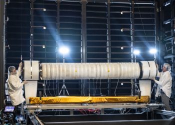 Z Houston na Księżyc: Testy technologii solarnej w komorze próżniowej NASA