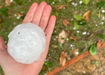 Dlaczego naukowcy zeskanowali gigantyczne kulki gradu w gabinecie dentystycznym