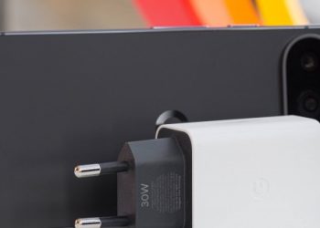 Google Pixel z nowymi funkcjami: limit ładowania do 80% i tryb omijania baterii po najnowszej aktualizacji