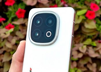 iQOO 13 dostępny w przedsprzedaży w Indiach