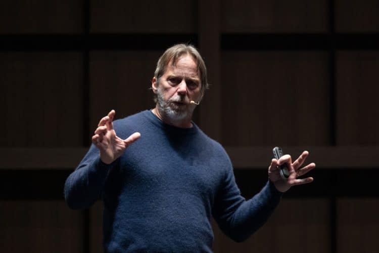 Jeff Bezos wspiera rozwój producenta chipów AI Tenstorrent