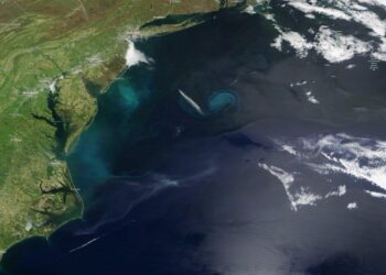 Łazik Perseverance NASA dociera na szczyt krawędzi krateru Jezero