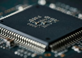 Nowy raport omawia trzy generacje modemów Apple, debiut z iPhonem SE