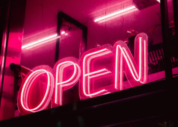 Pięć Otwartych Modeli Sztucznej Inteligencji Multimodalnej