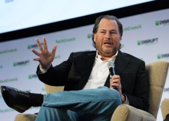 Salesforce zatrudni 2000 pracowników, aby rozwijać sprzedaż produktów opartych na sztucznej inteligencji