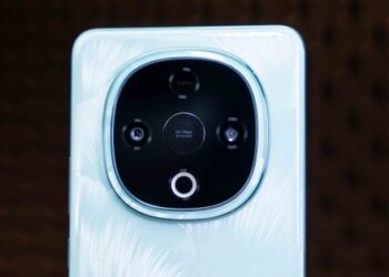 Szczegóły specyfikacji i zdjęcia vivo Y300 5G ujawnione przed premierą