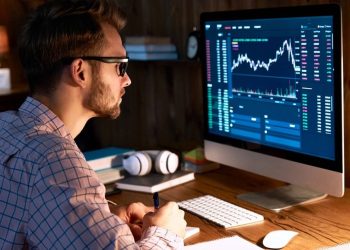 Wpływ analizy dzienników przez sztuczną inteligencję na przyszłość obserwowalności