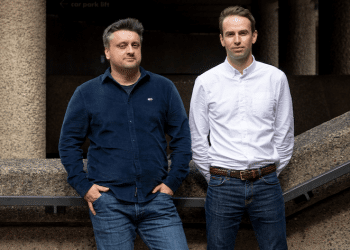 Wzrost dezinformacji napędzanej przez sztuczną inteligencję i startupy w roli obrońców prawdy