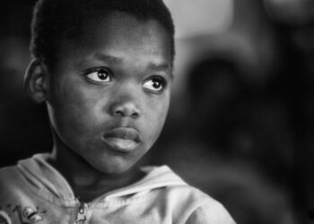 Badanie wskazuje na związek między segregacją szkolną a wyższym ryzykiem demencji u czarnoskórych Amerykanów