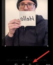 Google Photos wprowadza możliwość poprawiania lustrzanych selfie