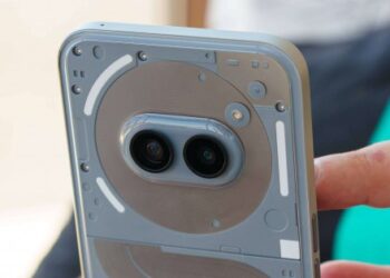 Nothing Phone (2a) Plus z aktualizacją Nothing OS 3.0 opartą na Androidzie 15