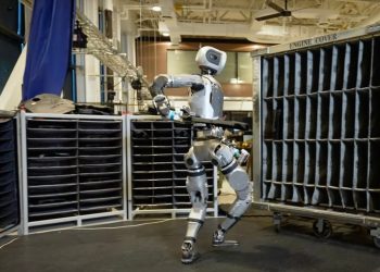 Boston Dynamics łączy siły z byłym CEO, aby przyspieszyć naukę robota humanoidalnego Atlas