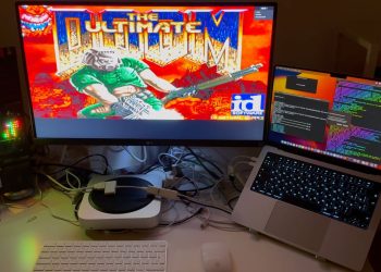 Doom uruchomiony na adapterze Lightning do HDMI od Apple