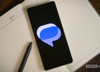 Wczesne spojrzenie na obsługę niestandardowych ikon czatów grupowych RCS w Google Messages (analiza APK)