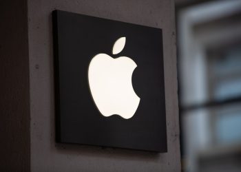 Apple pozwane za opóźnienia wprowadzenia Apple Intelligence