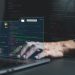Asystent programistyczny AI Cursor rzekomo odprawia programistę, każąc mu samodzielnie napisać kod