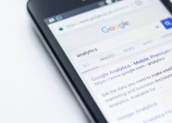 Brytyjski Urząd ds. Konkurencji krytykuje Apple za zasady dotyczące przeglądarek