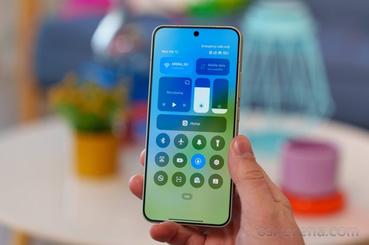 Ekran Xiaomi 16 może być większy