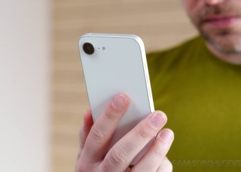 iPhone 16e sprzedaje się błyskawicznie – pierwsze dane potwierdzają ogromne zainteresowanie