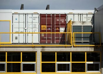 Jak zabezpieczyć konteneryzowane modele LLM w Kubernetes