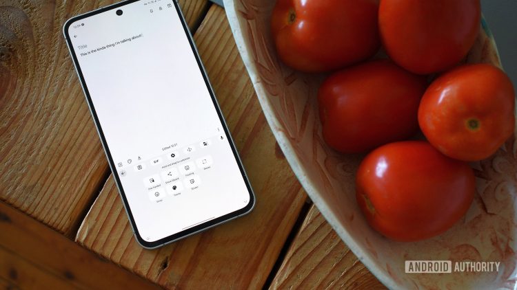 Moje doświadczenia z Gboard były kiepskie, dopóki nie zacząłem mądrzej korzystać z tych 7 prostych funkcji