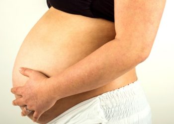 Profilaktyczna higiena jamy ustnej w ciąży może zmniejszyć ryzyko powikłań