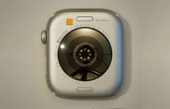 Prototyp Apple Watch Series 10 ujawnia nowy czujnik zdrowia z dodatkowym pierścieniem świetlnym