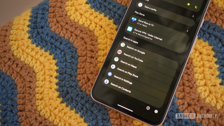Dlaczego wyszukiwanie na moim telefonie Pixel działa tak słabo, skoro Google to firma od wyszukiwania?