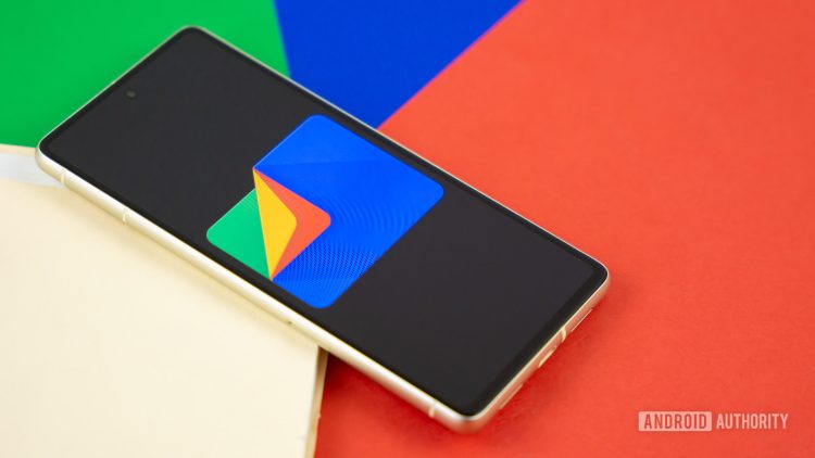 Google Files testuje nowy dynamiczny wygląd sekcji ostatnich plików (analiza APK)