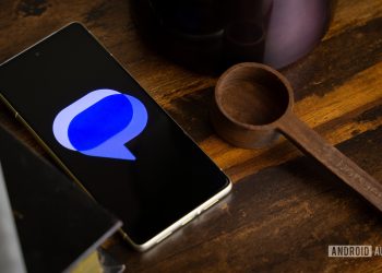 Google Messages umożliwia teraz łatwiejsze odróżnianie czatów grupowych dzięki nowym opcjom wyglądu