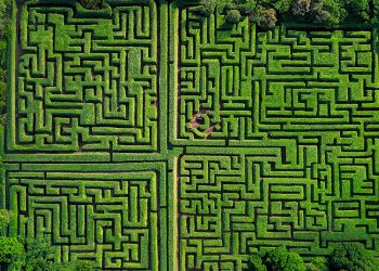 Jak poradzić sobie ze złożonością narzędzi IaC i rosnącymi kosztami chmury w 2025 roku