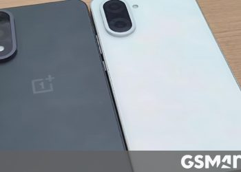 OnePlus Ace 5 Racing i Ace 5 Ultra uchwycone na nowym zdjęciu – przeciek ujawnia wygląd smartfonów